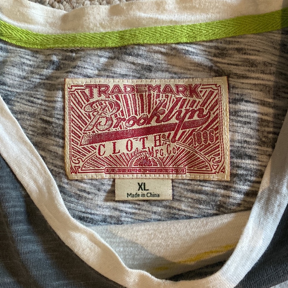 striped t-shirt - Picture 3 of 4